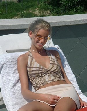 18 year old girl sexys her sisters boyfriend and sends her the selfie as proof